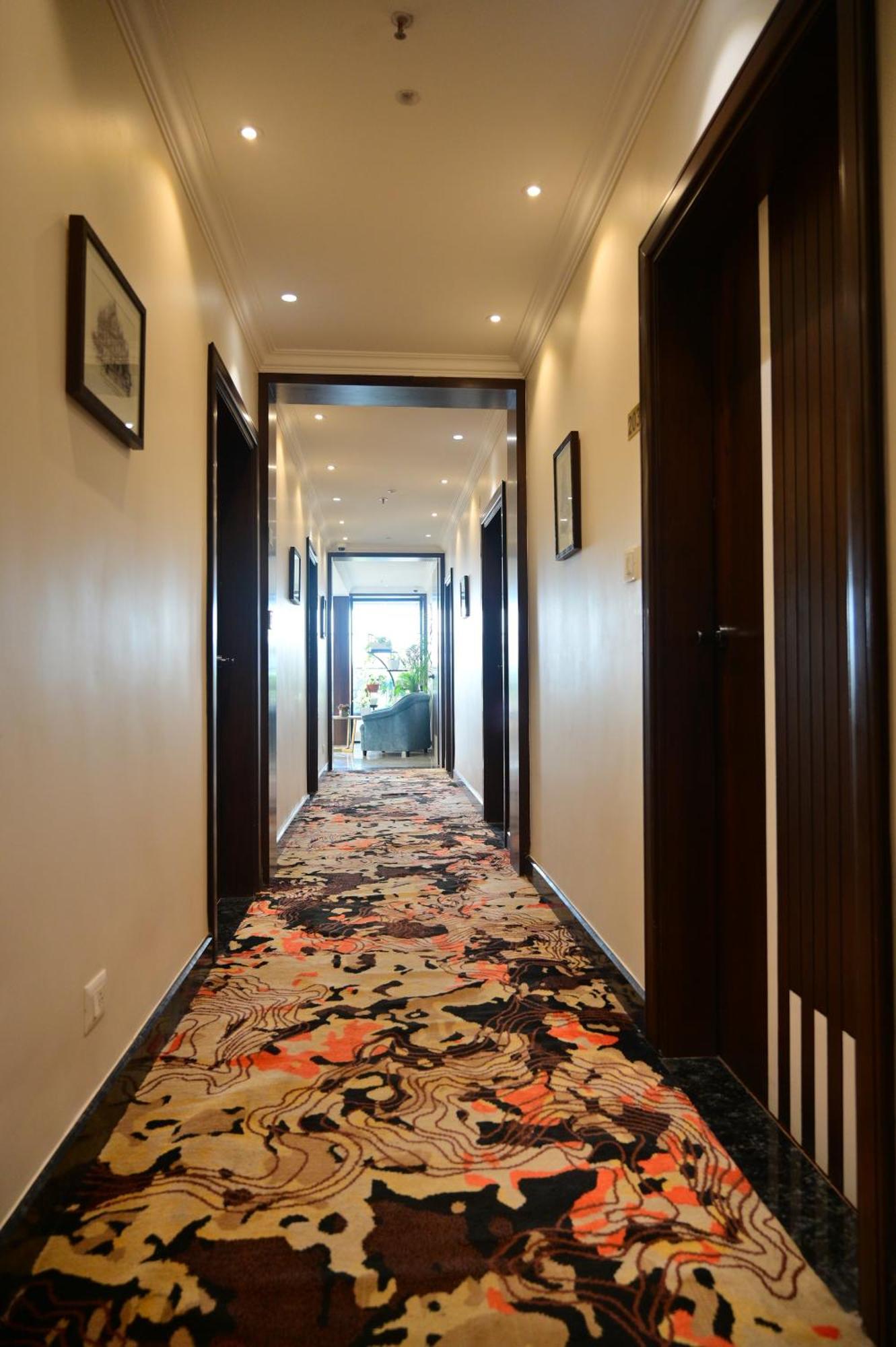 Hotel Golden Riviera Mysore Exterior photo