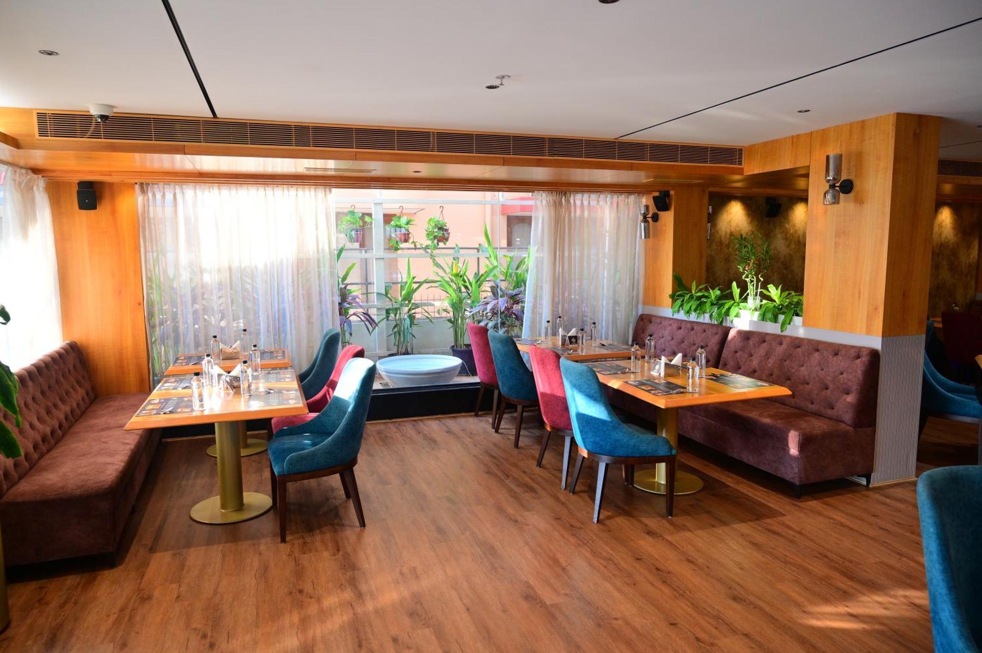 Hotel Golden Riviera Mysore Exterior photo